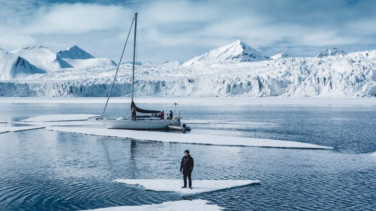 sailing-to-svalbard-across-the-barents-sea-my-first-ocean-passage-ep8