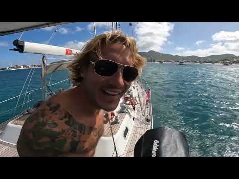 slow-tv-sailing-around-saint-maarten-with-zingaro