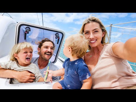 Packing up our boat FOREVER (Our last week Onboard..)