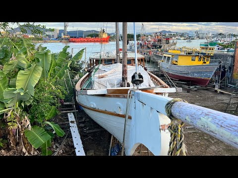 Preparing for mooring and paradise anchorages on our wooden salvaged sailboat — Sailing Yabá 133