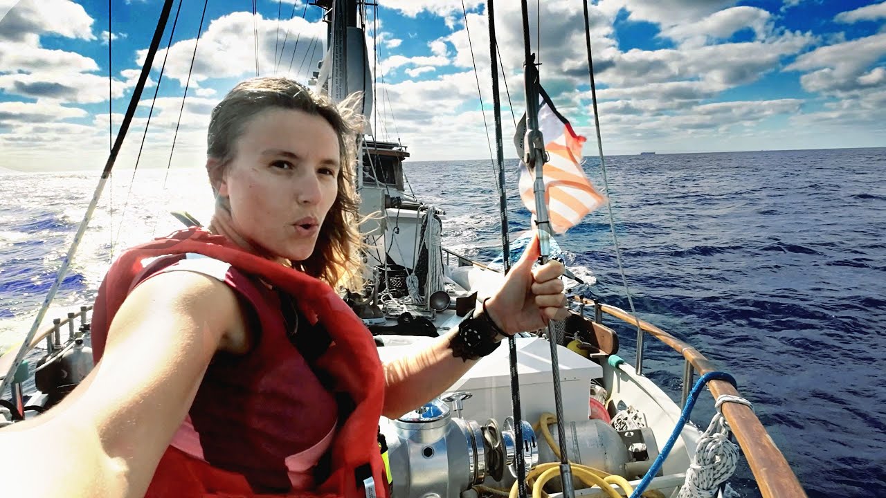 CROSSING The Gulf Stream OUR FIRST DAYS AT SEA SAILING and YACHTING