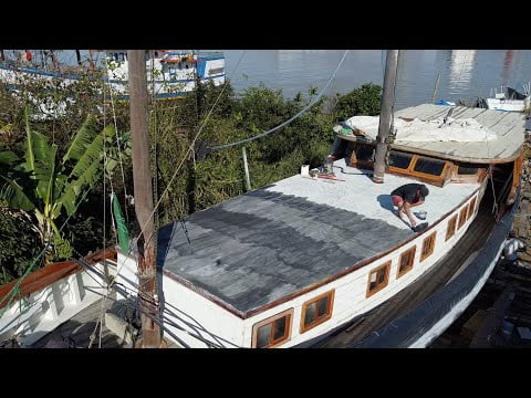 Boat restoration under a cyclone: the fairest of them all! — Sailing Yabá 146