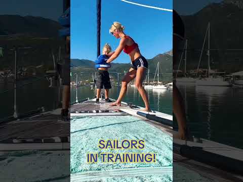 NO REST FOR THE WICKED! 🤙🏴‍☠️🦋 #sailing #sailingadventure #sailor #shorts