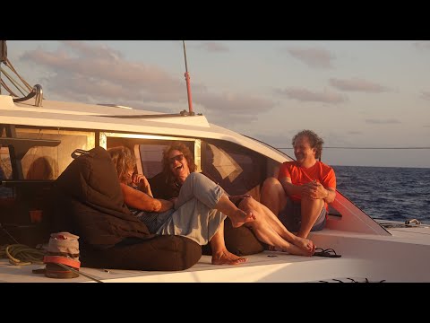 Along the Bermuda Triangle - Sint Maarten to Bermuda - Sailing Greatcircle (ep.341)