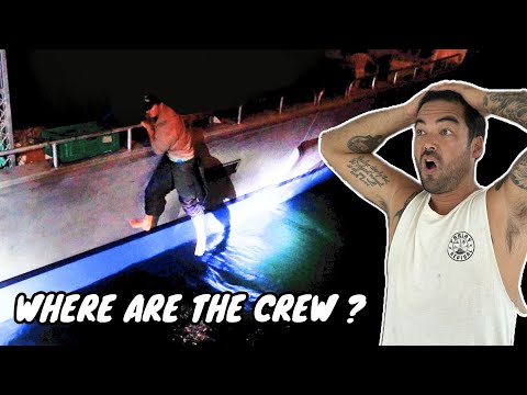 HUGE DIVE BOAT DRAGS INTO US AT ANCHOR!! 😲 (Episode 267)