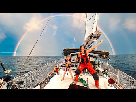 The PERFECT SAILING PASSAGE DOESN'T EXI-- | Sailing Mauritius to Reunion Island... Ep 375