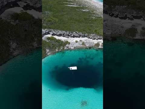 Freediving Earth’s Deepest Sinkhole.. 😱