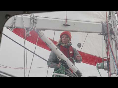 Daring Youtube Sailing Couple Actually Go Sailing!