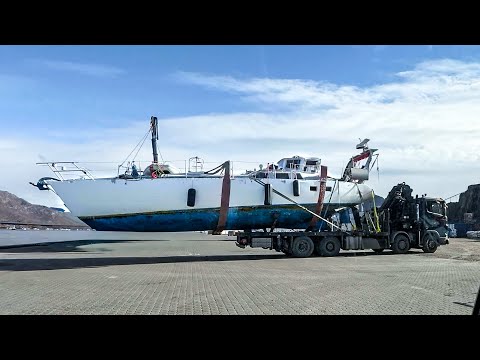 Oh s***! The Scariest Boat Haul-Out (Greenland style)