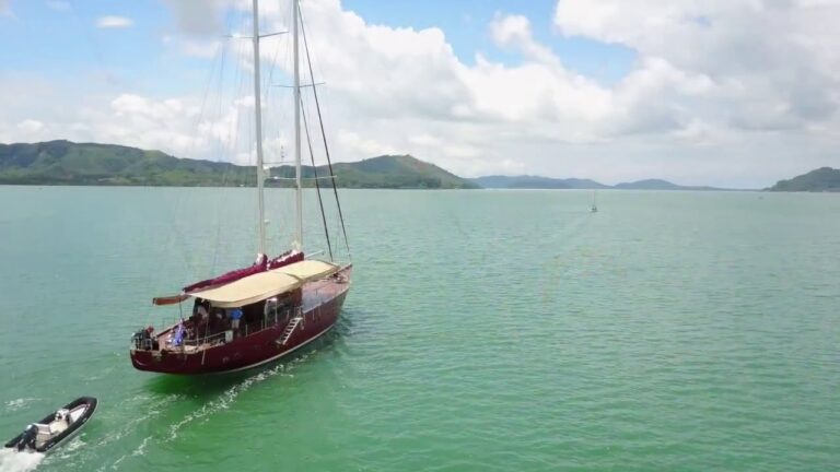 ‘ORIENT PEARL’ – Yacht Charter